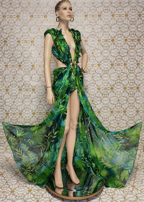 jlo versace oggi|jennifer lopez versace jungle dress.